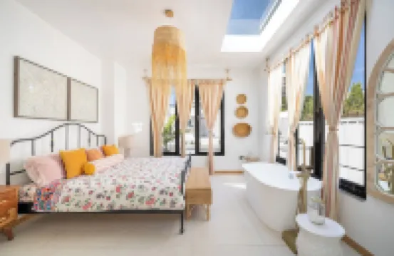 Lux 6-bed villa with WiFi, generator and AC in enchanting San Juan, Puerto Rico