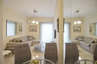 Riviera Living Stylish Apt Vouliagmeni Beach