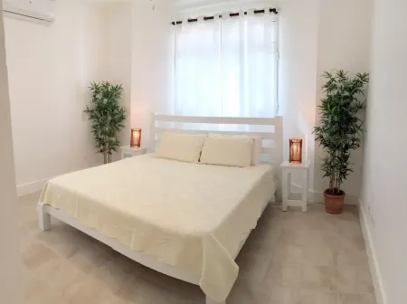 Ocean view luxury condo steps from the beach