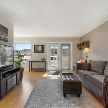 Hoodoo Hideout | Family Retreat | King Suite