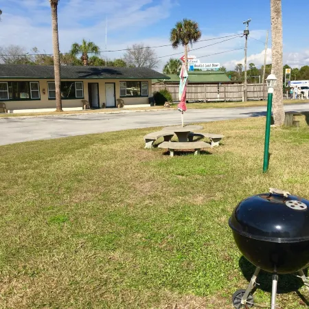 Withlacoochee Motel