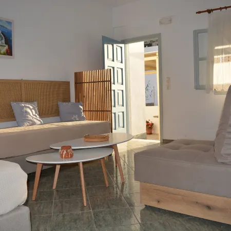 Klados Studios & Apartments