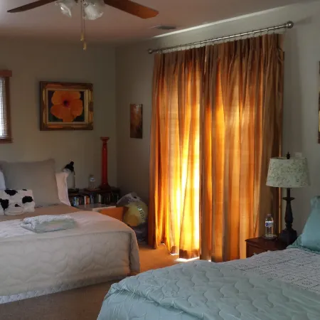 Yosemite Plaisance Bed & Breakfast