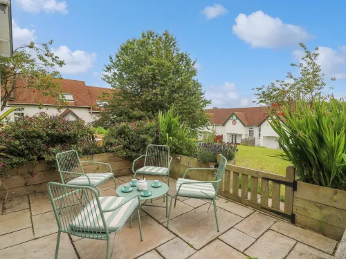 Sea Rose Hotels in Penbryn