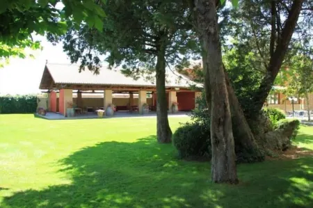 Hotel Las Moreras Отели в г. Comarca de Leon