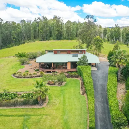 Clarendon Forest Retreat