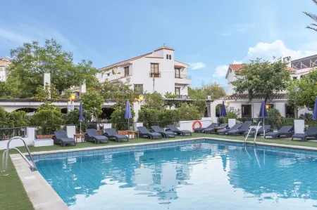 Hotel Alcadima Отели в г. Кончар