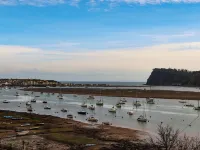 2 Sea Otter House Hotels in Kingsteignton