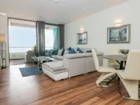 18 Abbey Sands