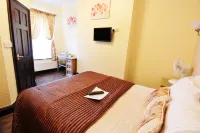Maluth Lodge