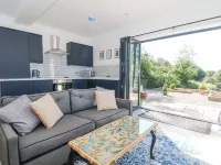 Priestleys Retreat Hotels in Yate and Pickup Bank