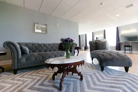 The Inn at Belvoir Winery Отели в г. Эксельсиор Спрингс