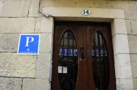 Pensión Old City House - parking
