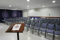 Hotel Colonial Plaza Hotels in Salto