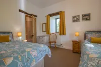 Bradbridge Barn Hotels in Newton and Noss