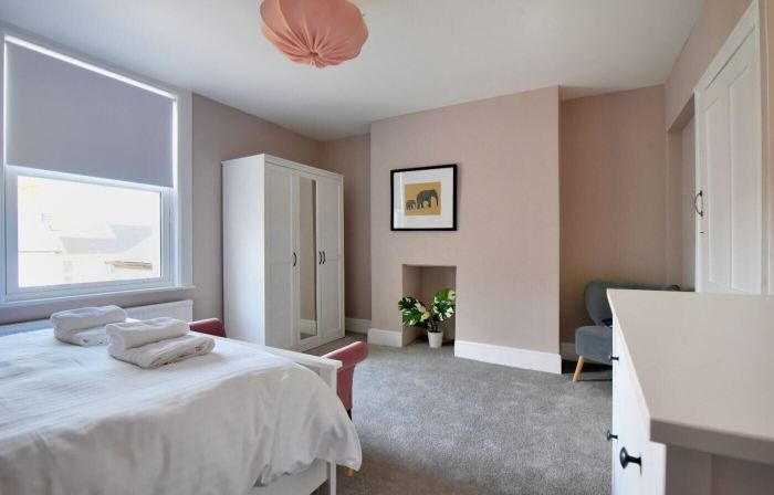 7 Seafield Road