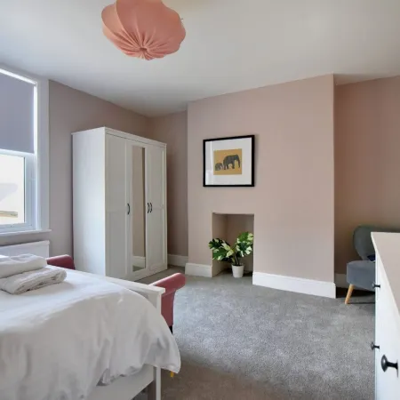 7 Seafield Road