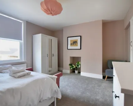 7 Seafield Road Hotels in Seaton