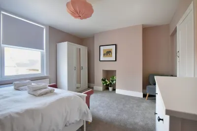 7 Seafield Road