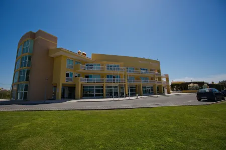 HI Santa Cruz - Pousada de Juventude Отели в г. А-душ-Куньядуш