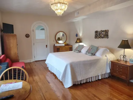 Connellsville B&B Отели рядом с достопримечательностью «Парк штата Огайопайл»