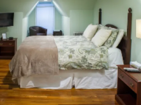 Beacon Inn 1750 Hotels in Brookline