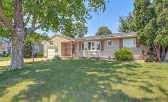 Walk to Park: Waterloo Home w/ Furnished Deck