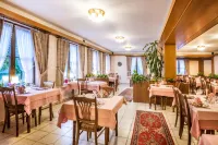 Hotel Le Postillon - parking