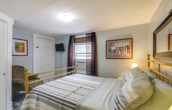 Near Campus & Dtwn! Dog-Friendly Dayton Retreat