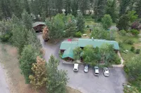 Chewuch Inn & Cabins - parking