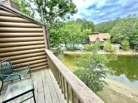 80Bpd, Four Bedroom, Two 1 2 Bath Log-Sided Condo with Lake View , Garage Condo Hotels in Mount Ida