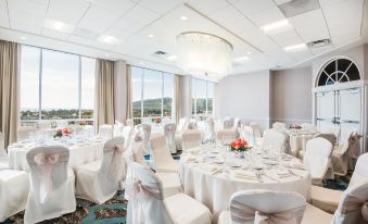 Crowne Plaza Ventura Beach
