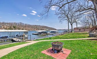 Fire Pit & Dock: Lake of the Ozarks Hiller Haus