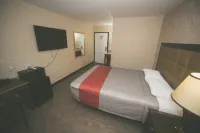 Economy Inn - parking