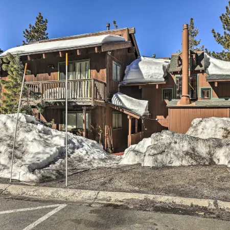 Tahoe Area Townhome < 1 Mi to Heavenly Lifts!