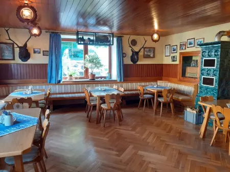 Gasthof Zur Alten Post Отели в г. Хинтершмидинг