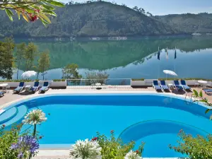 Lago Azul Eco Hotel
