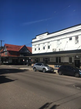 The Oriental Hotel Отели в г. Бар Бич