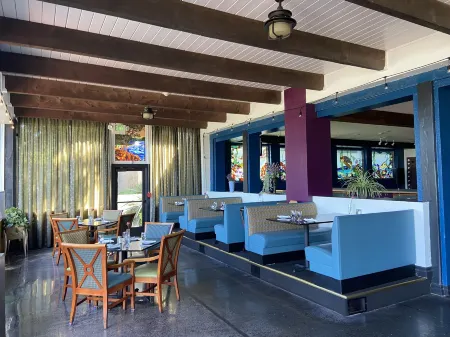 Old Alcohol Plant Отели в г. Порт Ладлоу