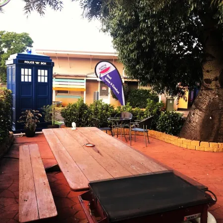Acacia Motel