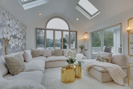 'Dreams of Paradise' Luxury Home w/ Pool! Отели рядом с достопримечательностью «Поквотт Бич Фронт»