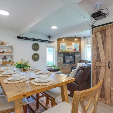 Farmhouse w/ Private Hot Tub < 1 Mile to Birch Bay