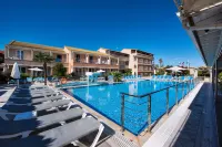 Kavos Plaza Hotel