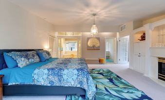 Spacious Grants Pass Home w/ Hot Tub & Views!