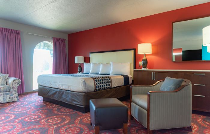 Spencer Inn & Suites