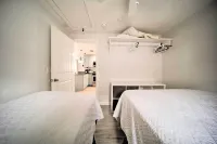 1 Mi to Presque Isle Waterfront Lake Erie Cottage - Parkering