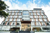 Trunk & Trolley A Luxury Boutique Hotel