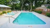 Horseshoe Riverside Lodge Hotels in Canyon Lake