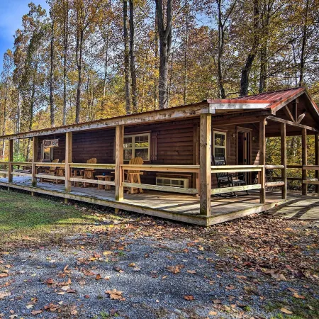 Hooah Cabin Retreat w/ Grill & Step-Free Access