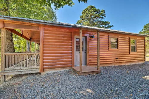 Heber Springs Cabin w/ Deck + River Views! - 3-Star
